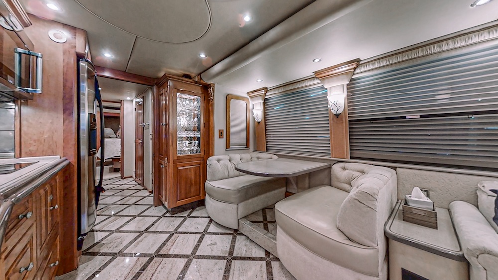2006 Prevost Royale XLII For Sale